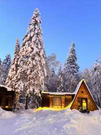 雪景PK:長白山仙峰雪嶺 vs 老里克湖