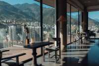 即將新開！推開窗就是高黎貢山！睡在怒江大峽谷懸崖上的酒店