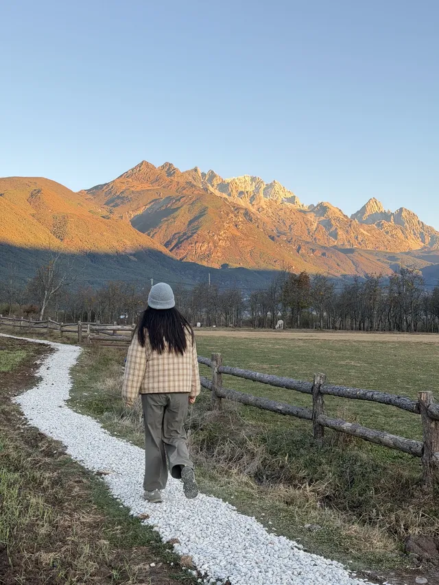 麗江｜糊塗窩免費的日照金山官方攻略
