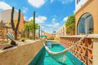 迪士尼旁絕美洞窟民宿!星空天窗+免費接送,拍照根本停不下來