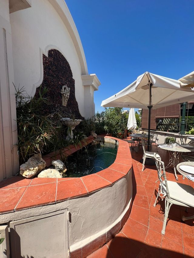 巴塞隆納的宮殿再高冷也扛不住的浪漫