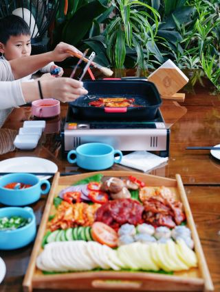 A springtime gem for families with kids! The Heilongtan Intercontinental Camping-Style BBQ is absolutely amazing!