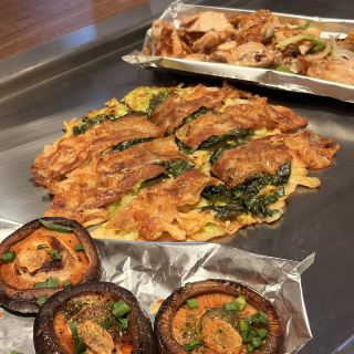 It really tastes just like the Okonomiyaki in Japan.