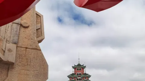 Huining Victory Monument | Discover the Red Landmark at the End of the Long March — traveler post in Huining