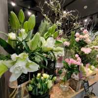 【大阪 なんば】なんばウォークに花屋さん✨サプライズにいかが😊
