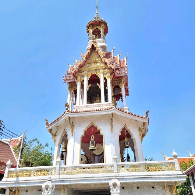 วัดชนะสงคราม  (อยากชนะ ฝ่าฟันอุปสรรคผ่านไปด้วยดี)