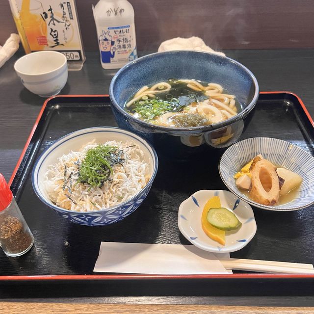 湯淺かどや食堂：出名的白飯魚飯，地點方便
