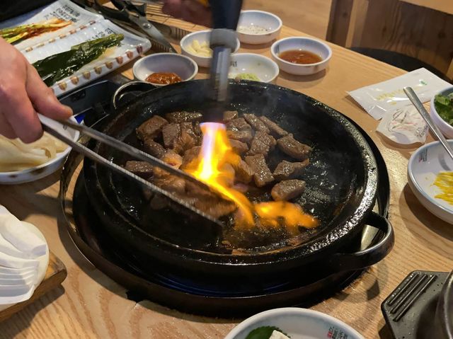 화려한 불꽃과 🔥살살 녹는 소고기 🐮조합 조선의 한우 남포점