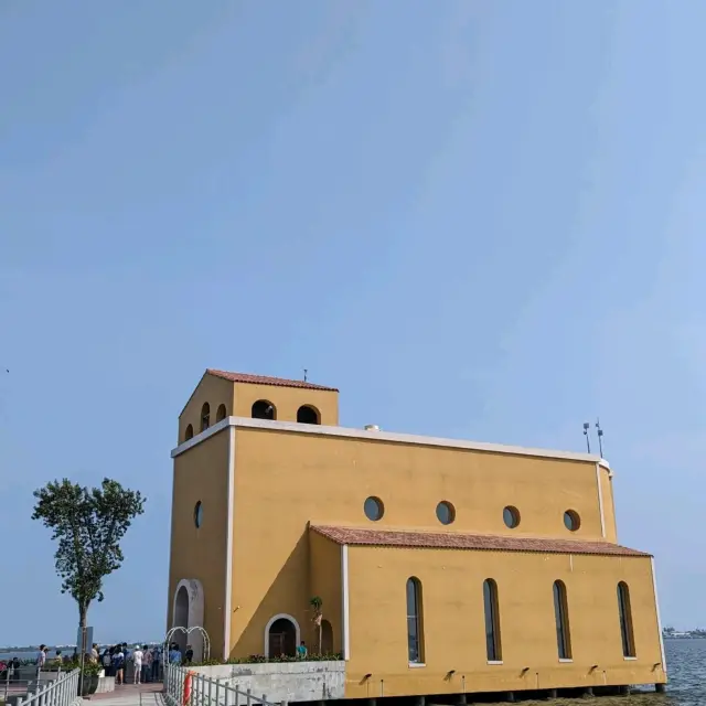 屏東大鵬灣 座落在海上的大教堂