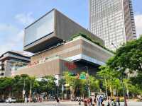【台北】微風南山：建築外觀獨特的購物商場