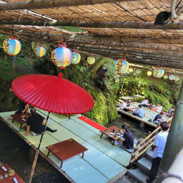 【京都観光】暑い夏は貴船の川床で涼しもう🌞👌