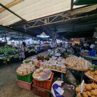 Wat Donwai Floating Market Near Bangkok