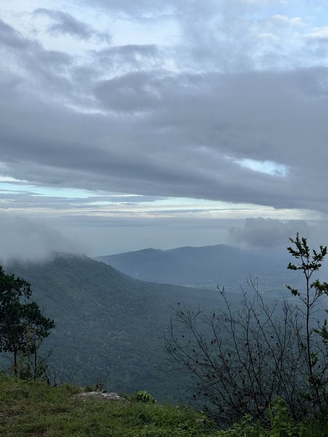 “ฮ่มหมอก บอกฮัก”อุทยานแห่งชาติภูแลนคา🌫️