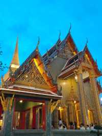 วัดราชบพิธยามค่ำ