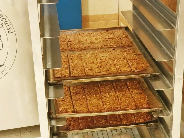 高雄前鎮-達人的堅持，日系麵包店🍪DONQ|(吐司麵包超香甜）