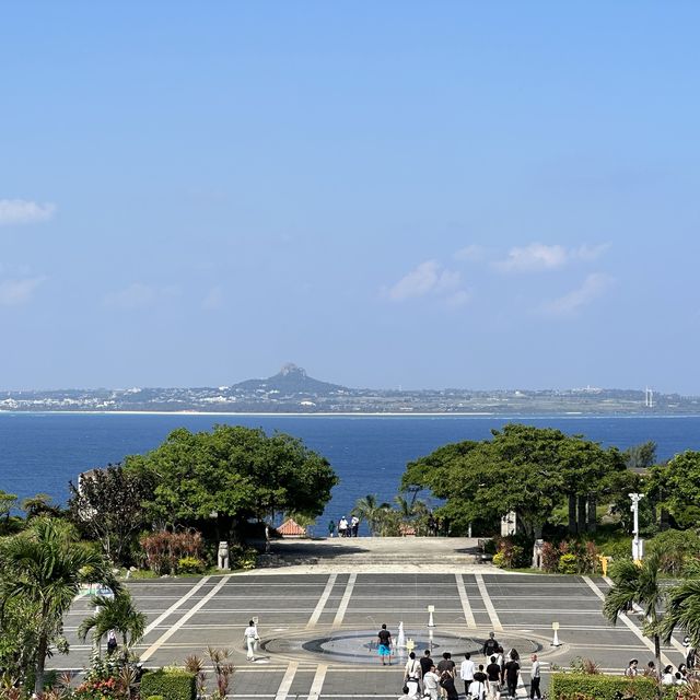 「沉浸於奇幻海洋世界——沖繩美麗海水族館」