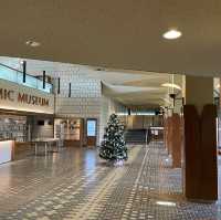 「有田陶瓷文化館」免費參觀，享受咖啡與美景。推薦來訪