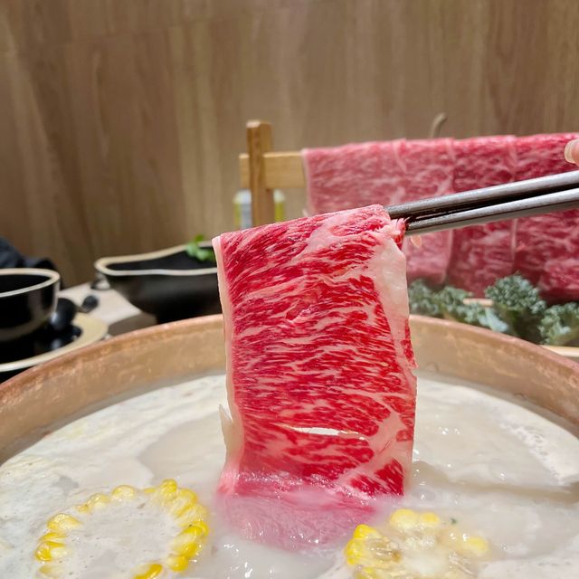 吃到飽台式火鍋🐮澳洲M9和牛