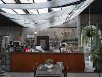 Vanvela Cafe’ & Space คาเฟ่สไตล์ Loft ปูนเปลือย