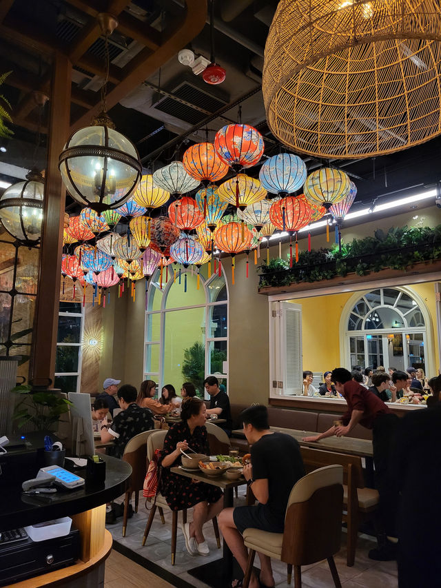 美食配美景