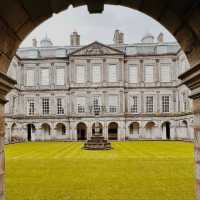 Palace of Holyroodhouse, London