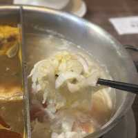 鼎王麻辣x酸菜鍋