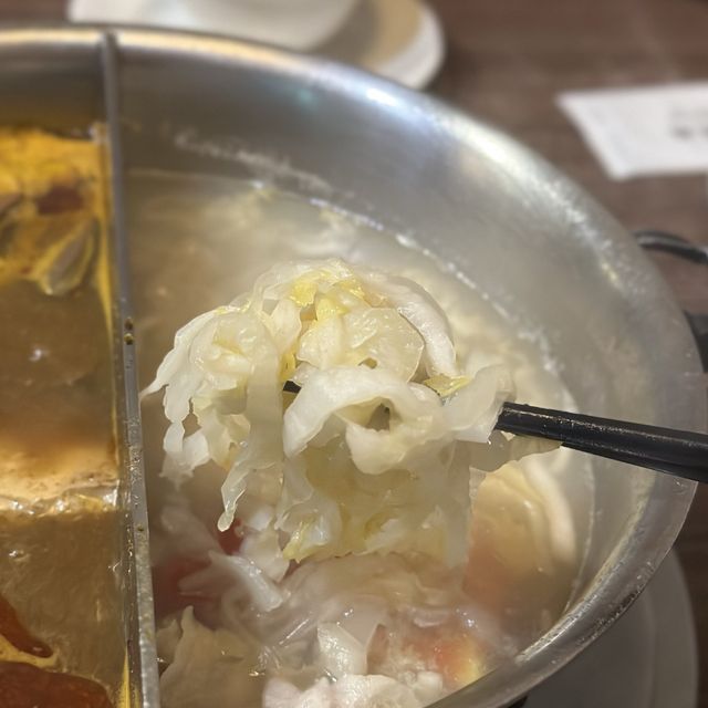 鼎王麻辣x酸菜鍋