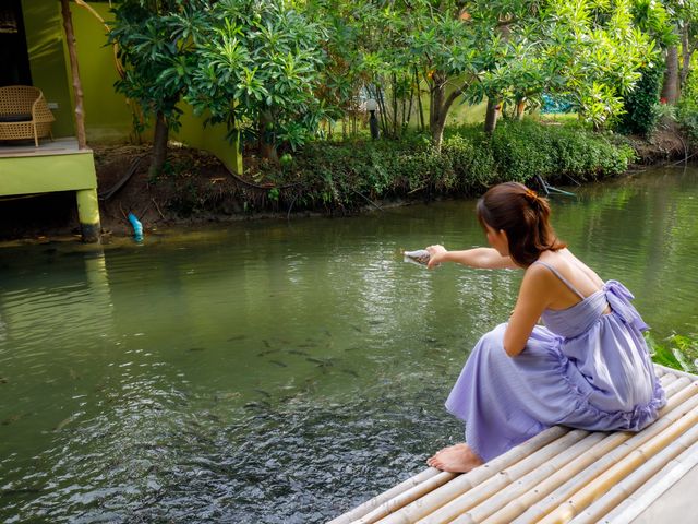รีสอร์ทริมน้ำอัมพวา บรรยากาศดีมากเลยนะ