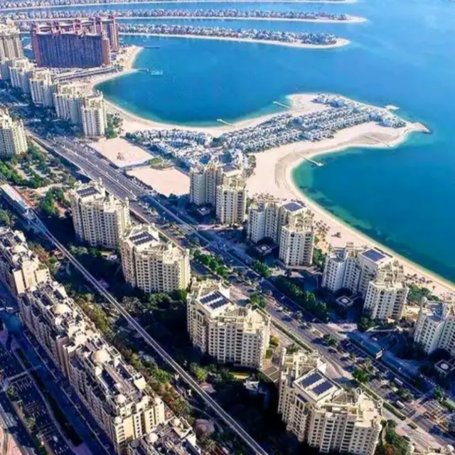 Palm Jumeirah - Dubai 
