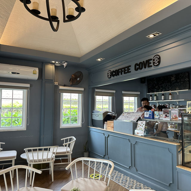 Coffee cove คาเฟ่ฟีลกู้ดติดชายหาด
