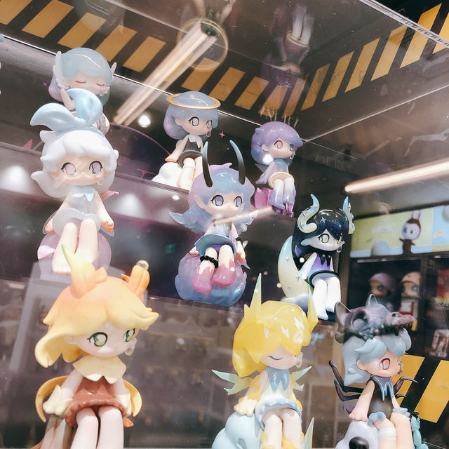 台北｜🎄🫧🤖POP MART ROBOSHOP 泡泡瑪特機器人商店(新光三越南西店三館店F1)