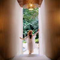 The Path of The Wind ปราสาทสายลมริมลำธาร