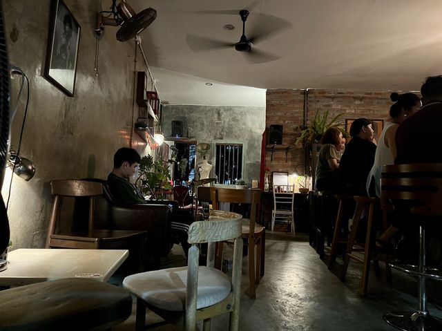ร้านนั่งชิว ของชาติ สุชาติ the voice