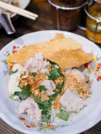 ก๋วยเตี๋ยวเรือกลางกรุง รสอร่อย ราคาเบาๆ