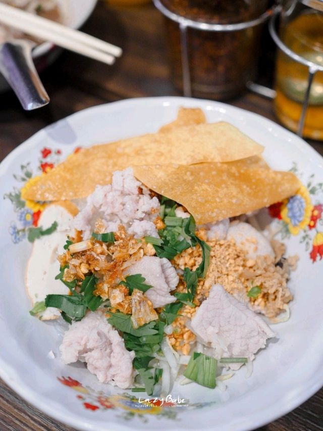 ก๋วยเตี๋ยวเรือกลางกรุง รสอร่อย ราคาเบาๆ