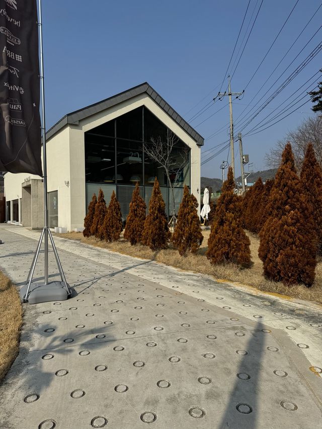 탁트인뷰가 멋스러운 울산 감성카페