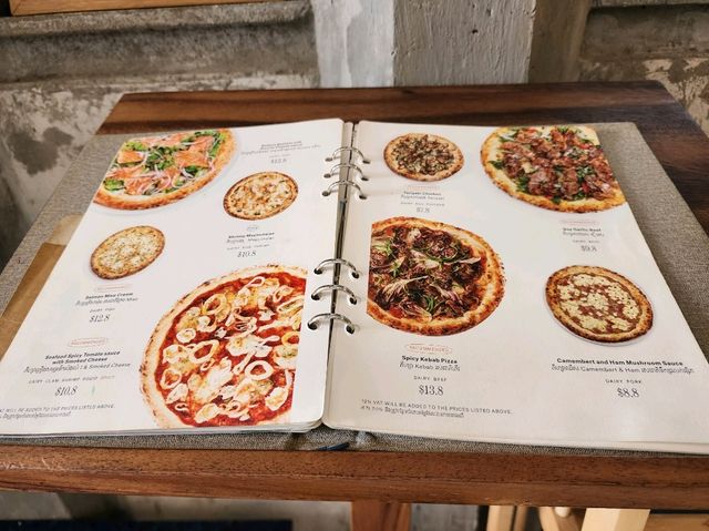 메콩강을 품고 있는 캄보디아 대표 식당 PIZZA 4P'S