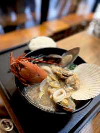  人氣龍蝦湯泡飯、鮑魚花膠雞煲翅