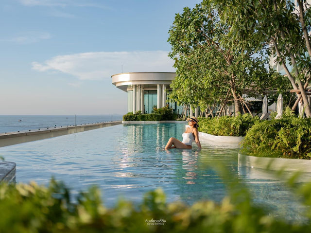 ที่พักศรีราชา วิวทะเลทุกห้องกับสระว่ายน้ำสุดปัง🌊