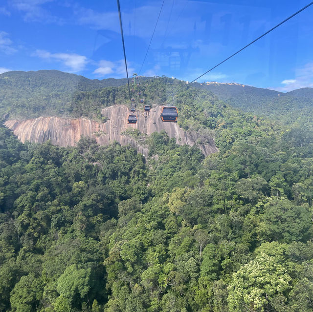 🤩Unbelievable God hands on the Golden Bridge (Ba na hills)