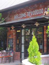 Voodoo คาเฟ่สุดอลังการย่านหนองจอก