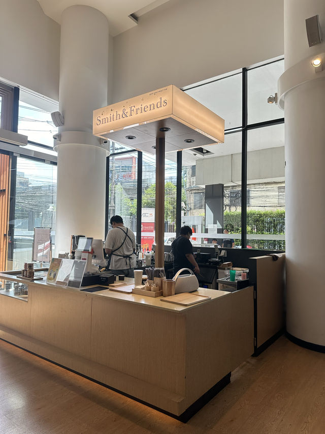 📍Vic3 Bangkok โรงแรมทำเลดีๆใจกลางกรุงเทพ