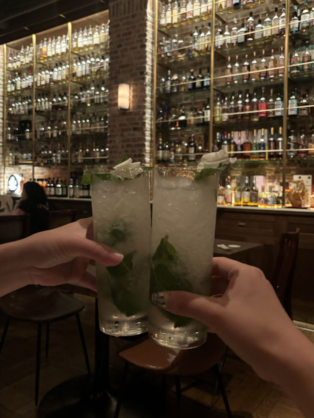 【表参道】デートにおすすめ！お酒の博物館みたいなお洒落バー