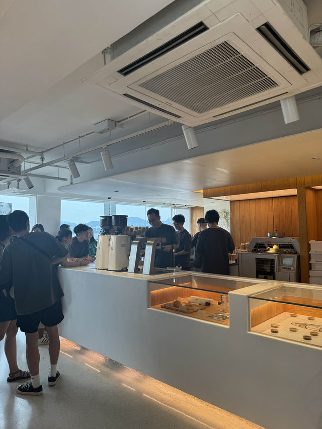 바다를 보며 힐링하는 홍콩 케네디타운 카페
