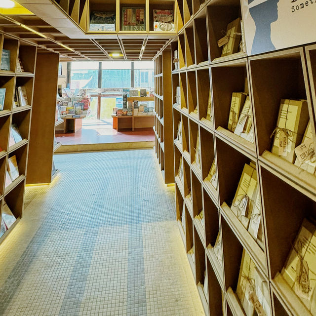 The most maze-like bookstore in Kuala Lumpur 