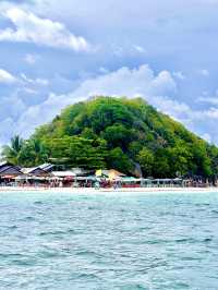 A Gorgeous & Tiny Island Near Phuket 🏖️🇹🇭