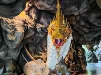 ถ้ำลอดมหาจักรพรรดิ์  "วัดหลวงพี่แซม" จังหวัดชลบุรี