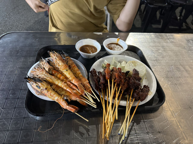 ลองลิ้มชิมสะเต๊ะที่ Lau Pa Sat 🇸🇬