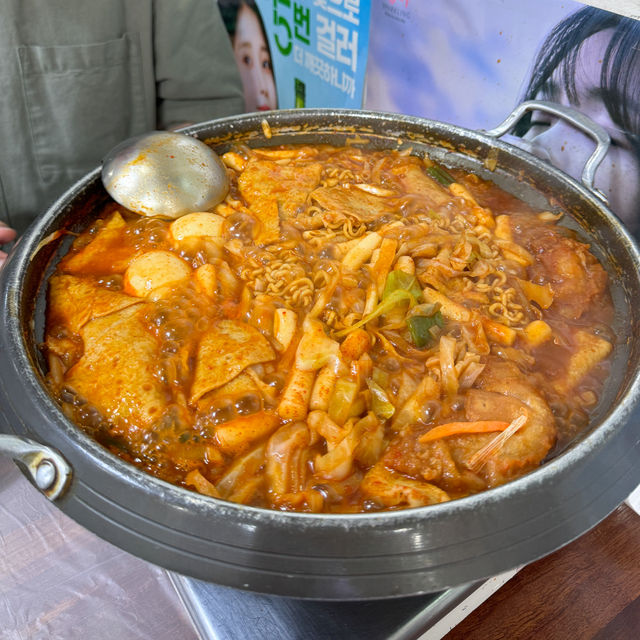 24시간 영업하는 신당동 떡볶이 골목 😋 우리집떡볶이