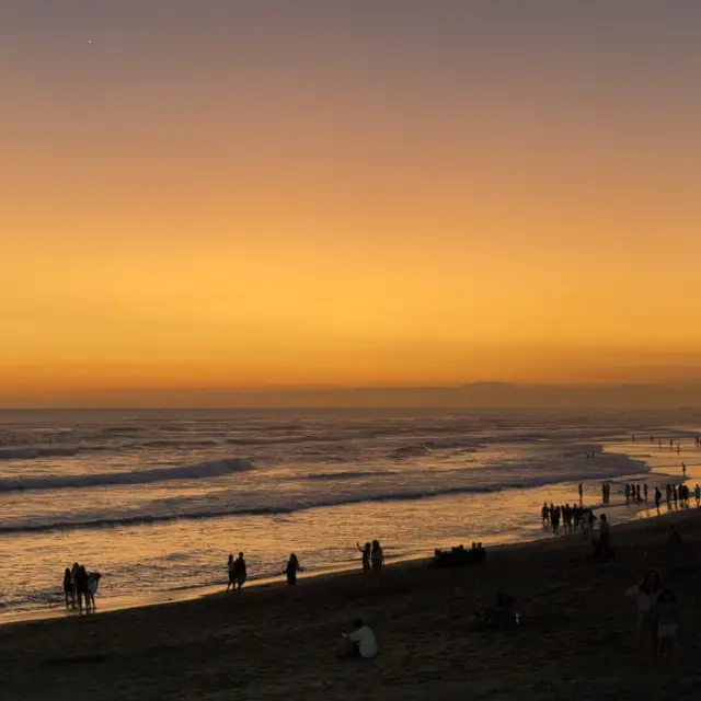 🇮🇩 Golden Hour at Finns Beach Club: Sunset Paradise